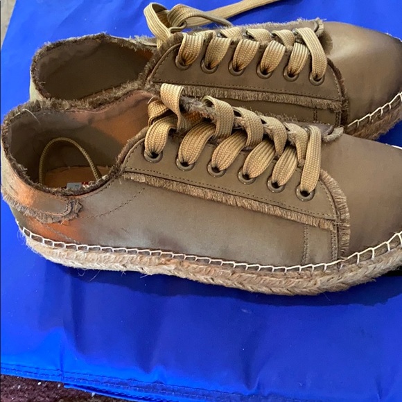 Steve Madden Olive Green Espadrille Shoes - Picture 2 of 3